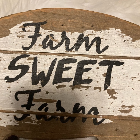 🏠( bundle any 3 w/🏠for $20) Farm Decor - Picture 4 of 6